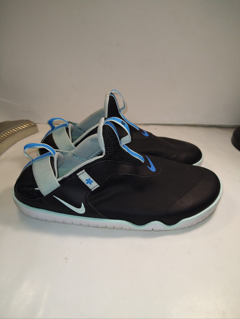 Nike Air Zoom Pulse Black Athletic Nursing Shoes Sneakers Men's sz 10.